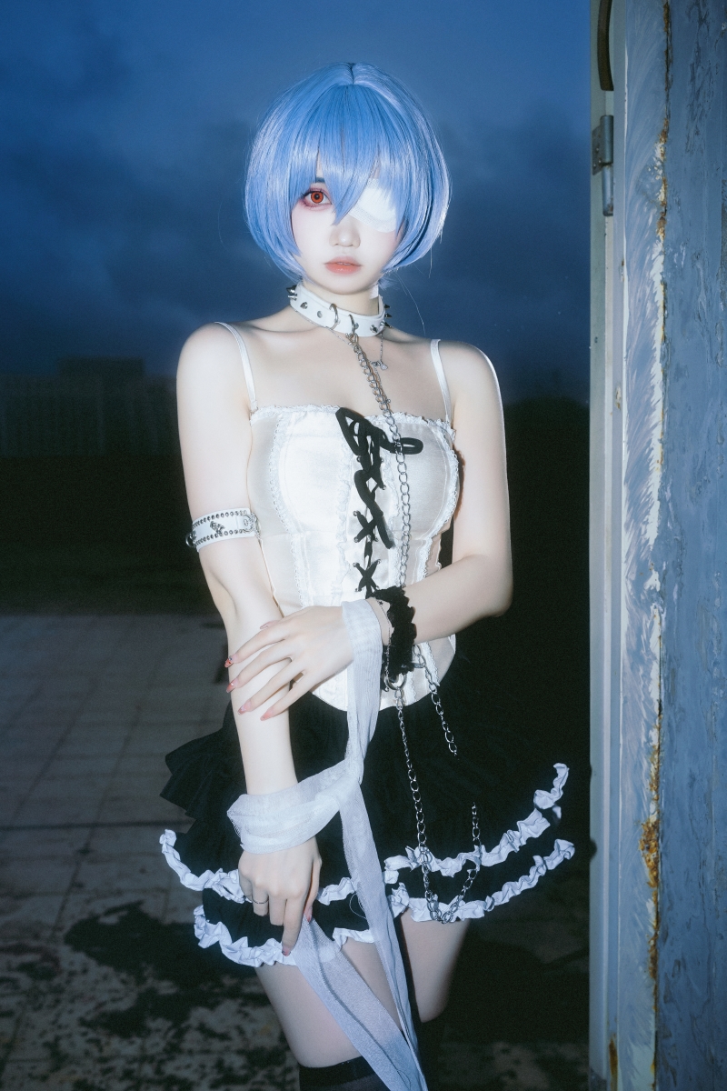 洛桑w伊梓#雨后天台【35P-693MB】最新收集