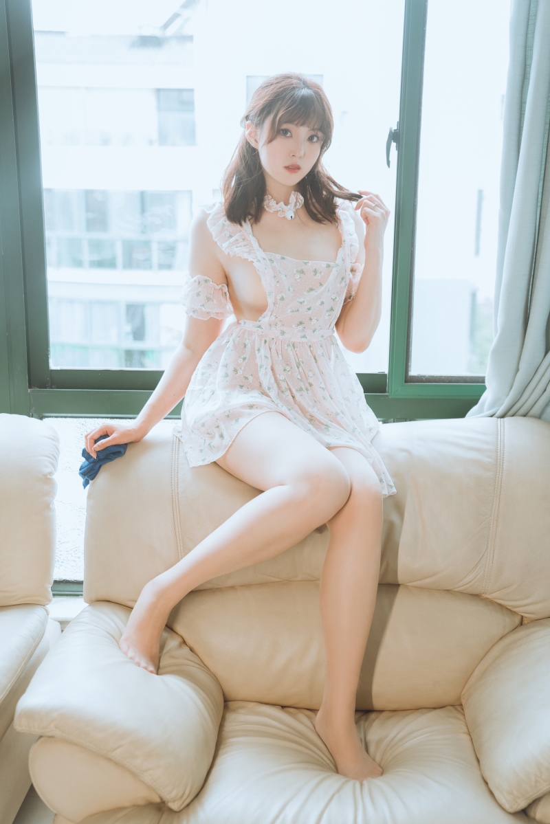 Natsuko夏夏子#碎花围裙【55P-1V-782MB】作品图片未删减