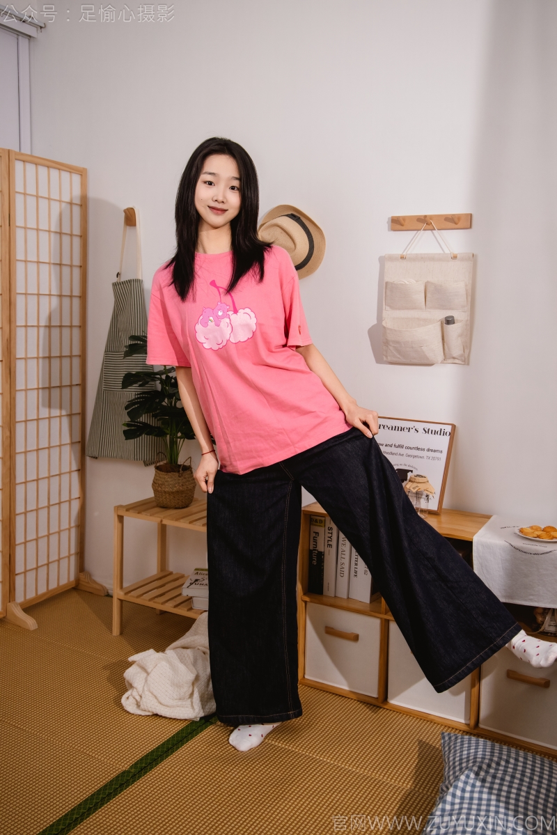 足愉心摄影#模特奶芙 完整版【110P-2V-16.32GB】图片作品欣赏