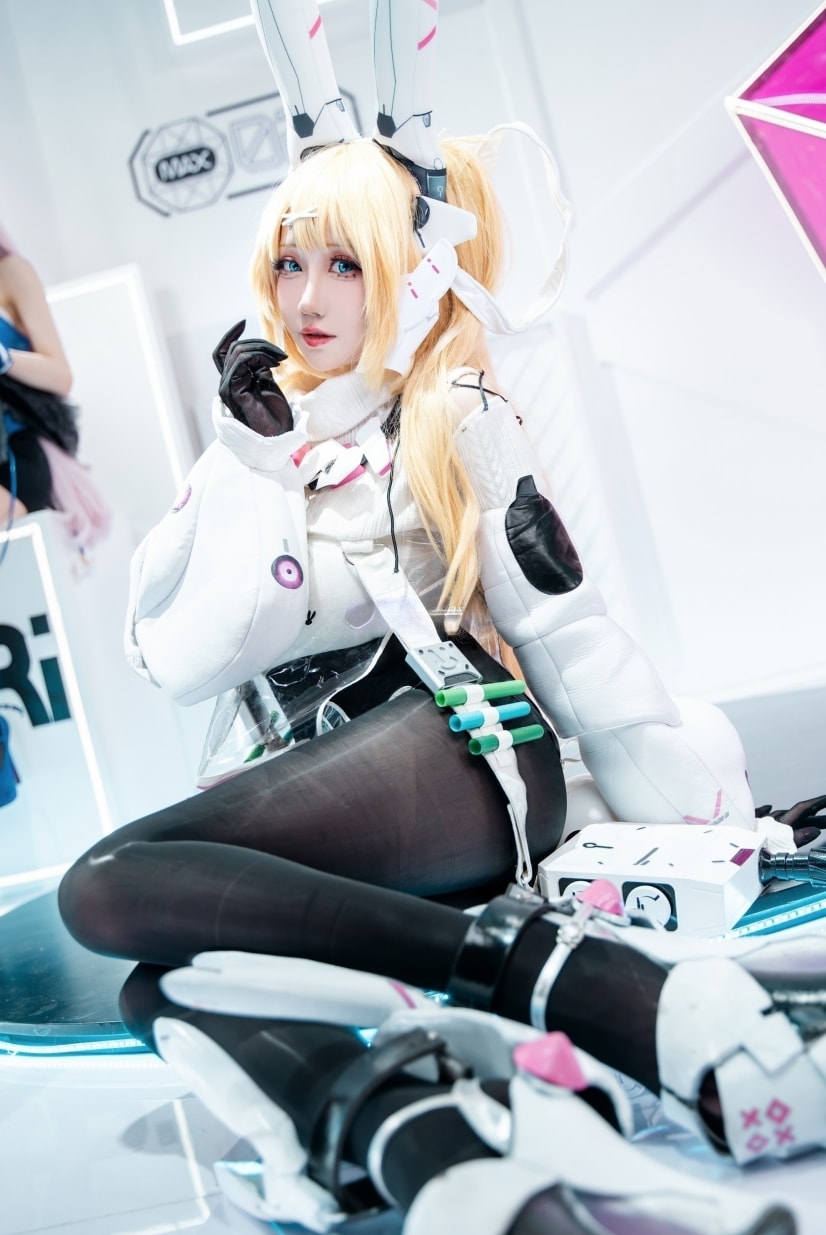 焖焖碳 交错战线莉普斯COS非常漂亮