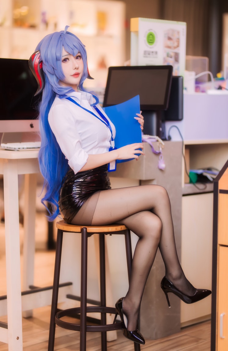 仙女月 原神 甘雨cos图片欣赏