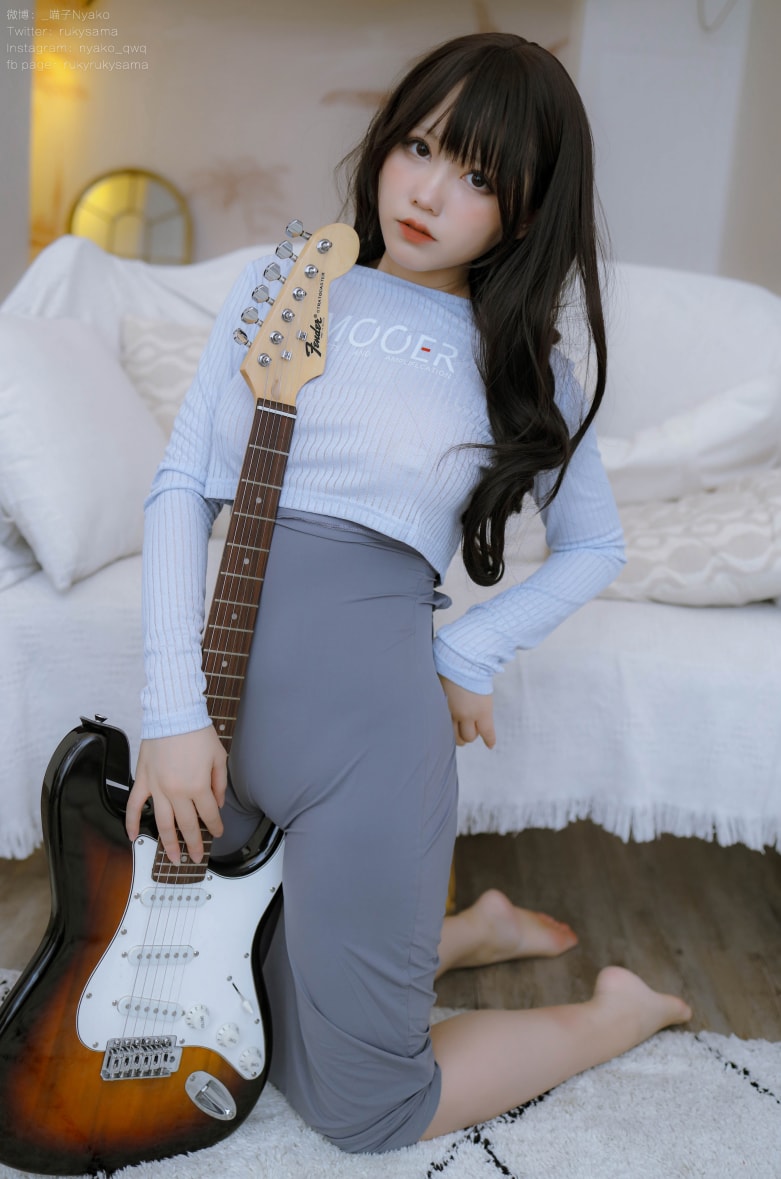 Nyako喵子 吉他妹妹连衣裙图片作品分享