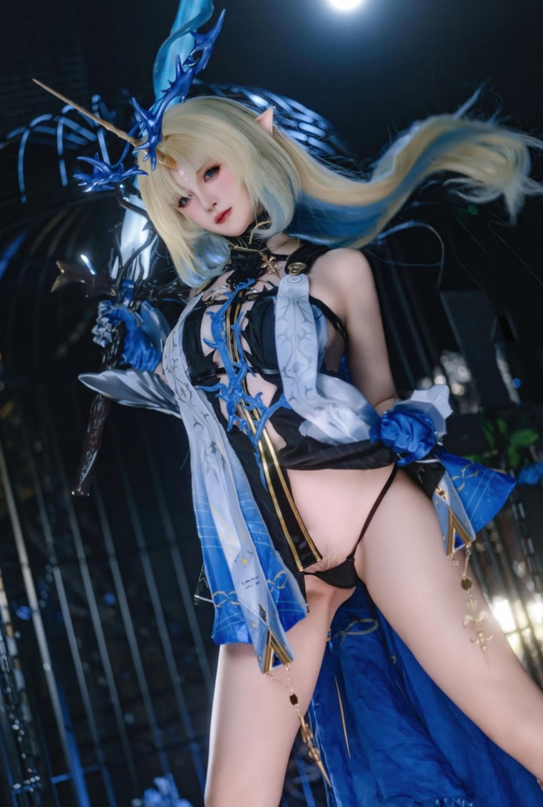 阿薰kaOri – 芙露德莉斯微博图片