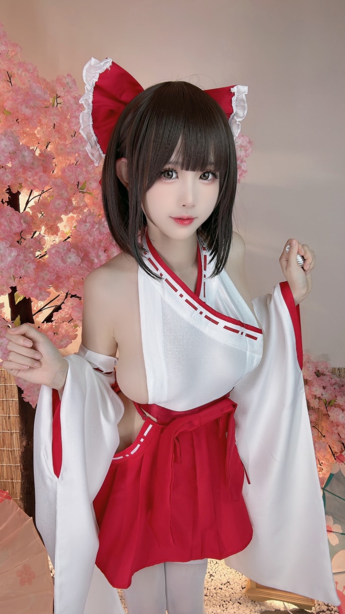 miko酱ww 2025年04月订阅图片作品分享