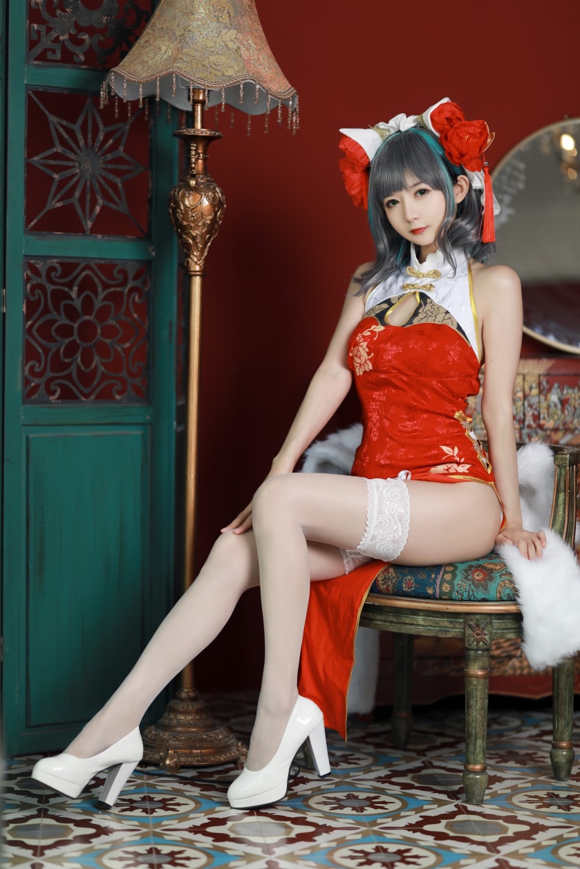 51酱 – 碧蓝航线-柴郡新春旗袍cos照片