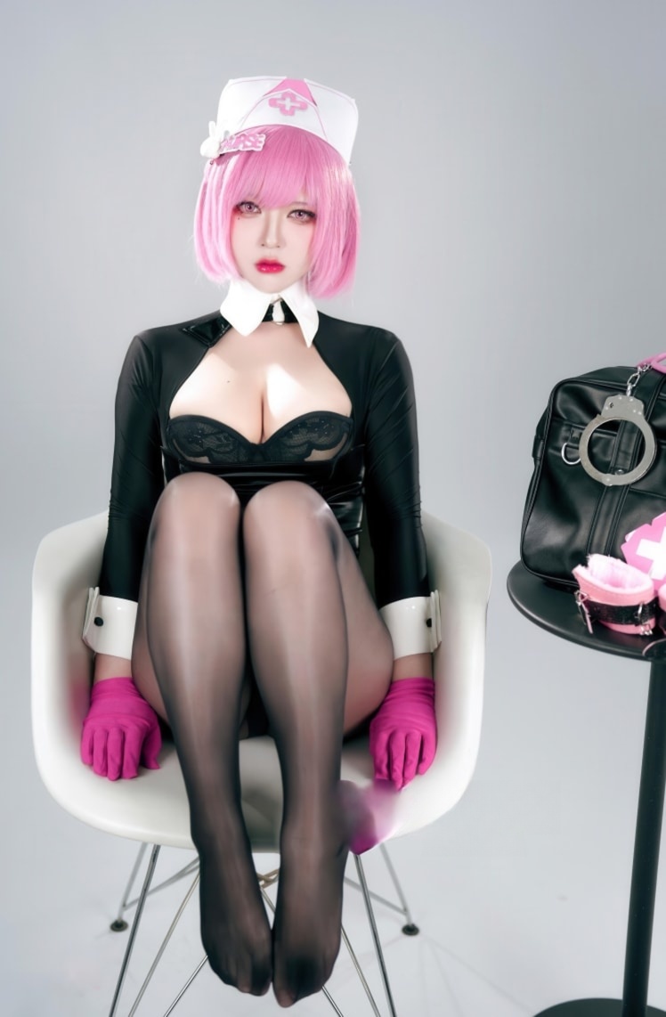 半半子 王医生美丽的女生cos图片