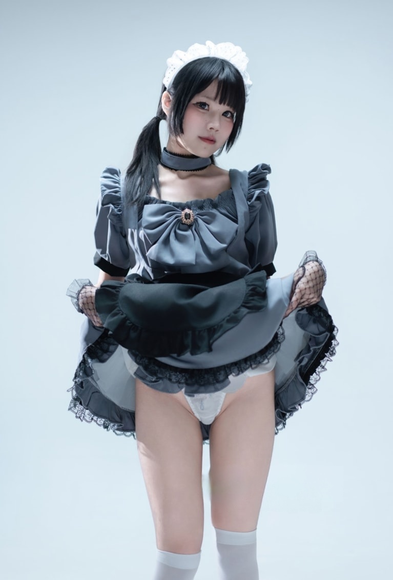 清水凪 手提箱与灰色女仆图片下载