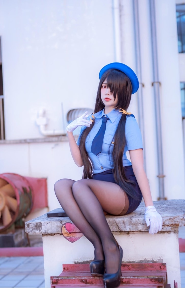二佐Nisa – 约会大作战 狂三 女警cos作品欣赏