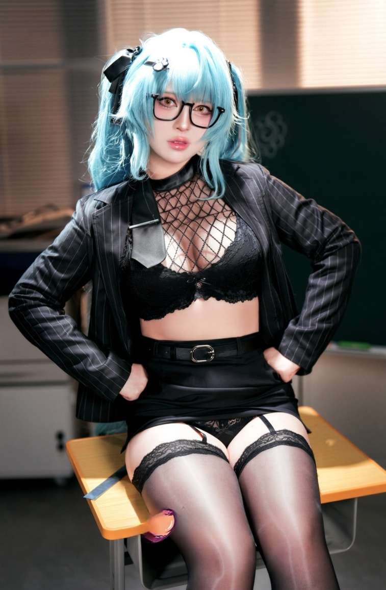 半半子 Nikke胜利女神 普丽瓦蒂收藏版