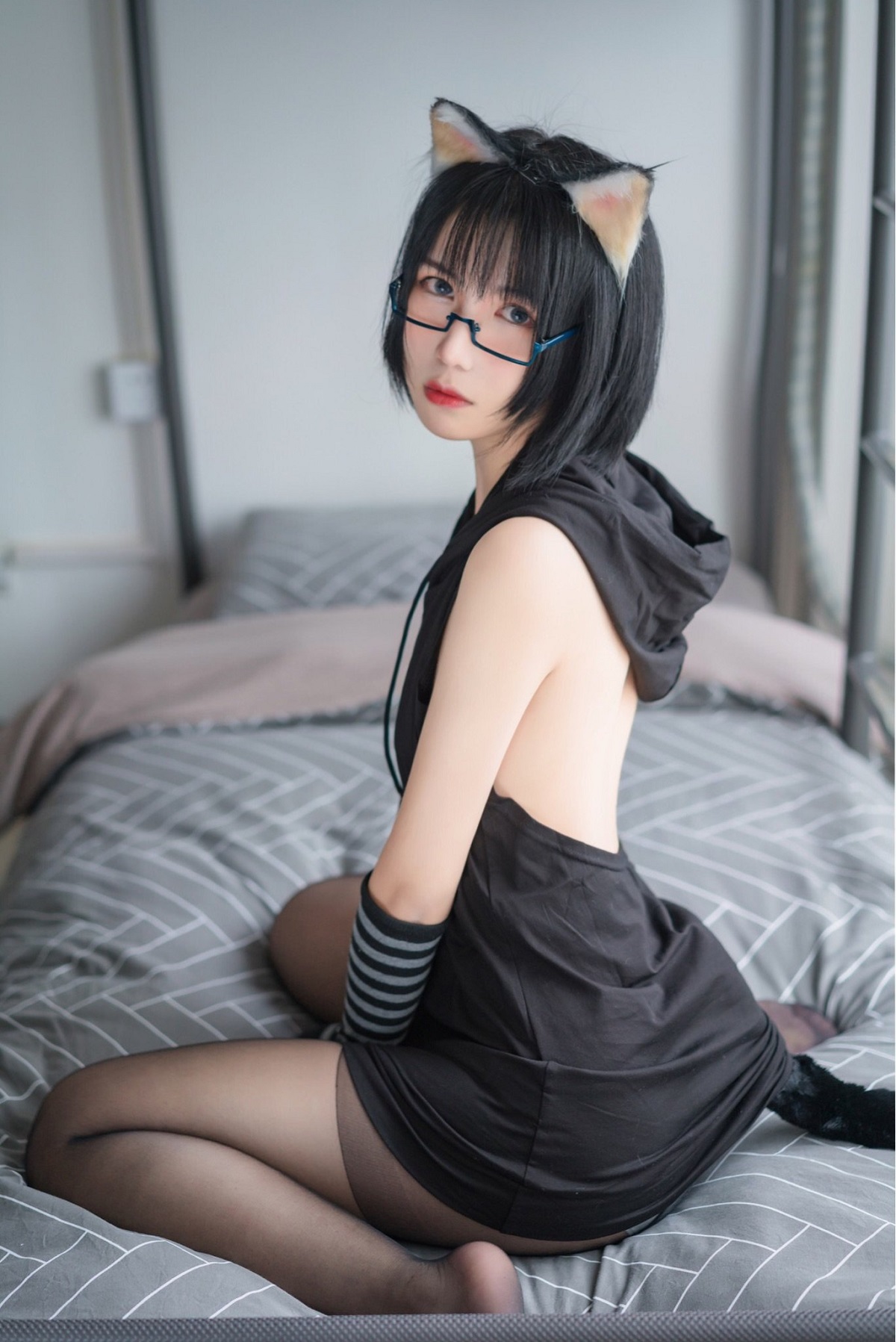 逐月su 美<span class=