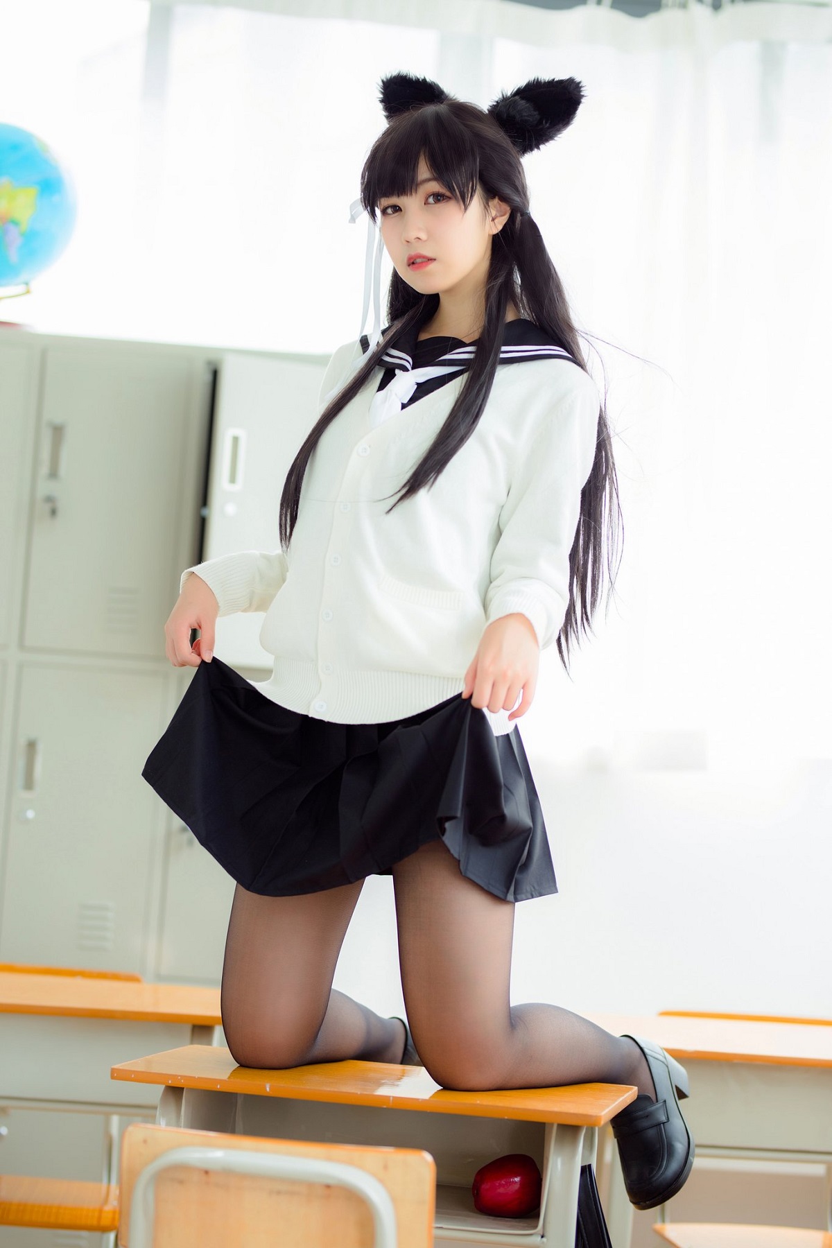 逐月su 美图<span class=