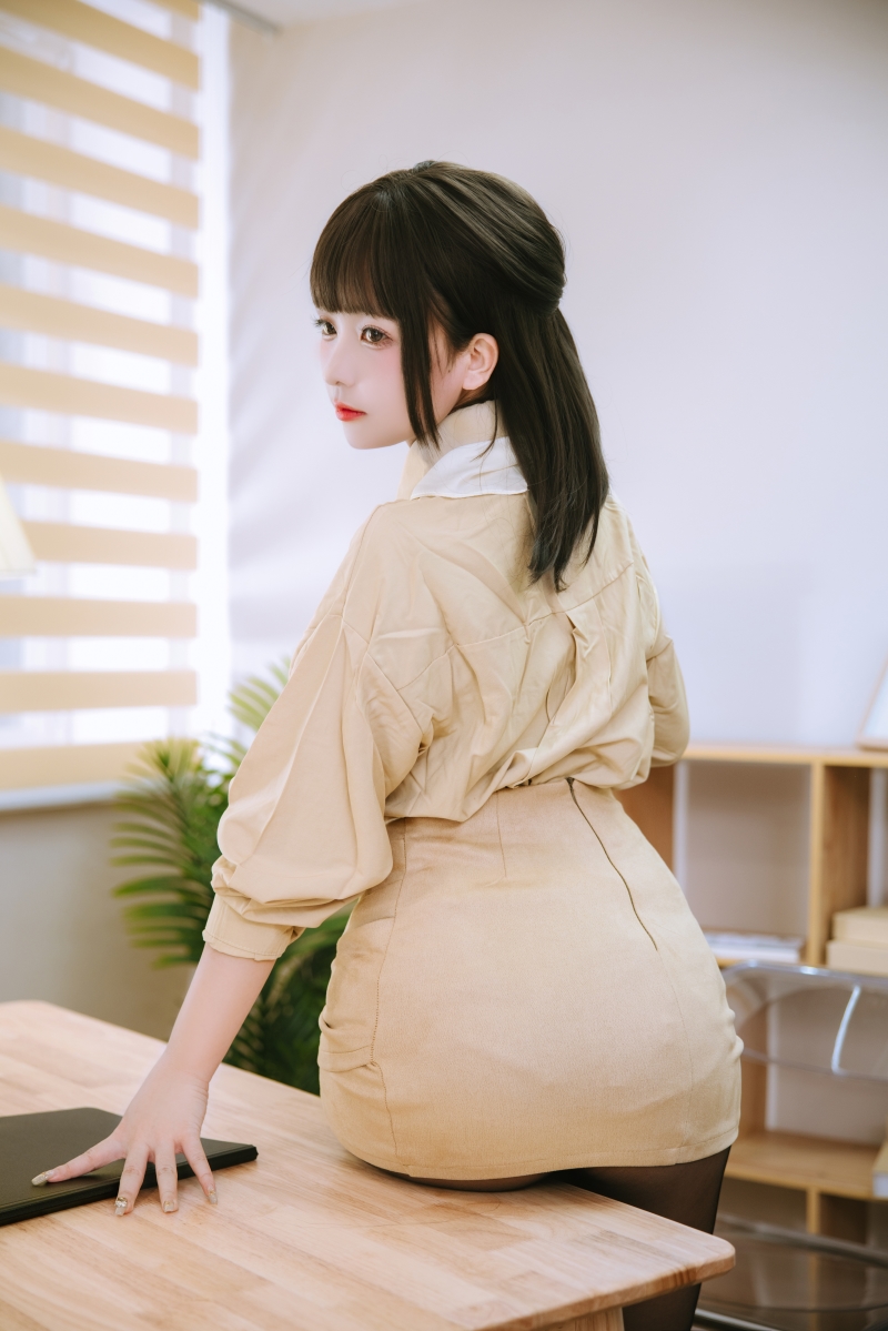 日奈娇 秘书【181P-2.20GB】 日奈娇 秘书【181P-2.20GB】