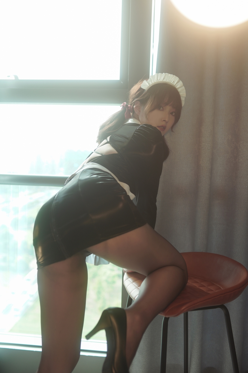 Natsuko夏夏子 漆黑女仆【50P-632MB】 Natsuko夏夏子 漆黑女仆【50P-632MB】