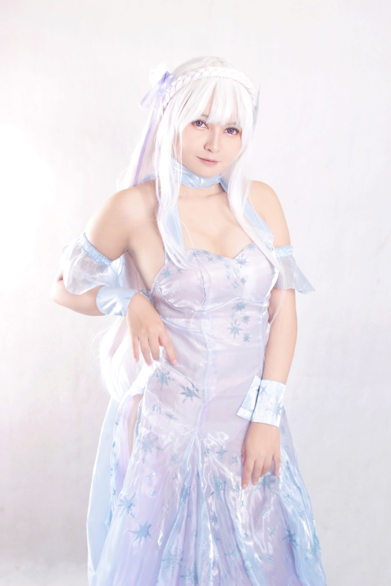 Foxy Gravia Emilia Foxy Gravia Emilia